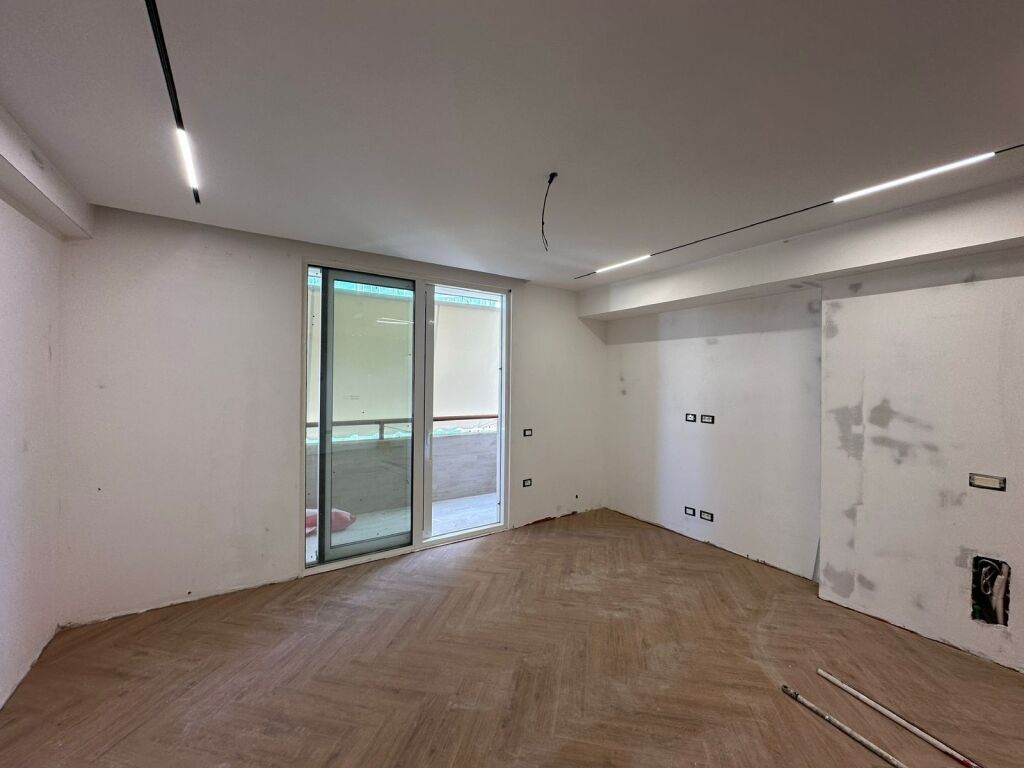 ✨ Shitet Apartament 2+1+2 📍 Ish Ekspozita, E-88