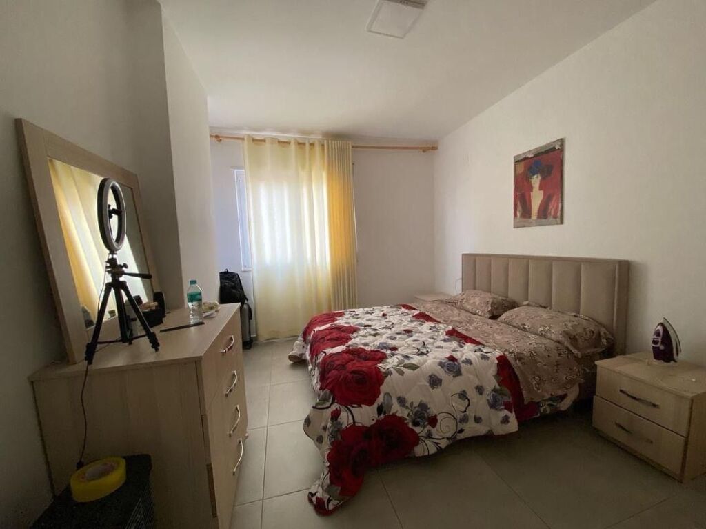 1+1, villa L 2.500 euro, con parcheggio