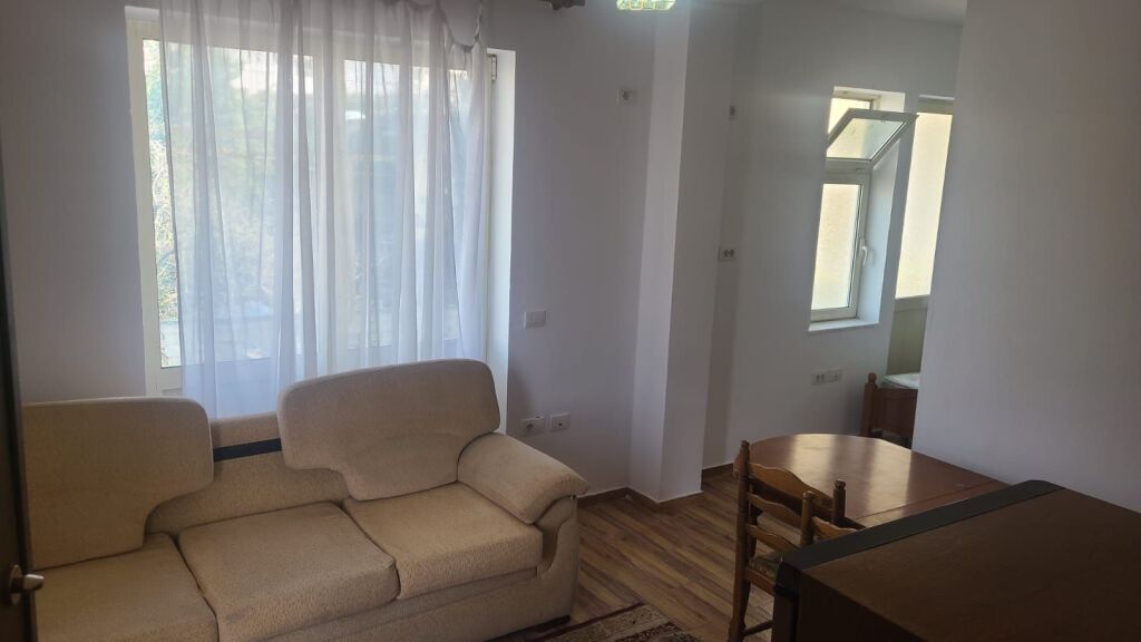 Rent | Shtëpi private 1 + 1 | Rruga Mihal Grameno | 260 €/month