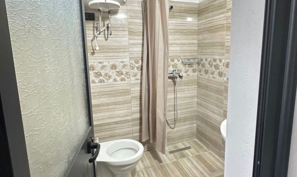 Jepet me qira apartamet 1+1 Bulevardi zogu i pare