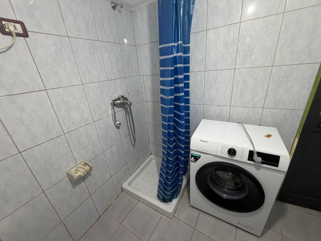 Gazoniere te vasil shanto,350 me uje drita te perfshira
