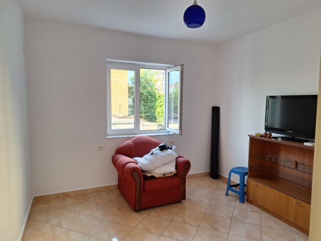 2+1, partially furnished, berryl, 450 thousand lek