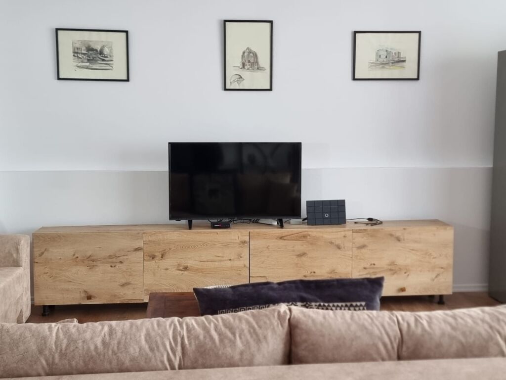Rent | Apartament 1 + 1 | QENDER — Rruga Mine Peza | 750 €/month