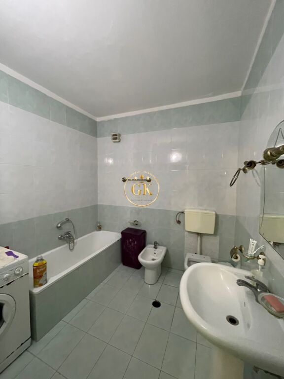 🏡 SHITET APARTAMENT 3+1+2 ME PAMJE DETI – VOLLGA, DURRËS