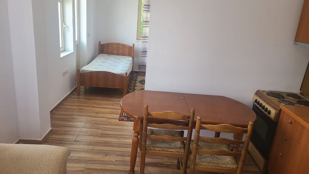 Rent | Shtëpi private 1 + 1 | Rruga Mihal Grameno | 260 €/month