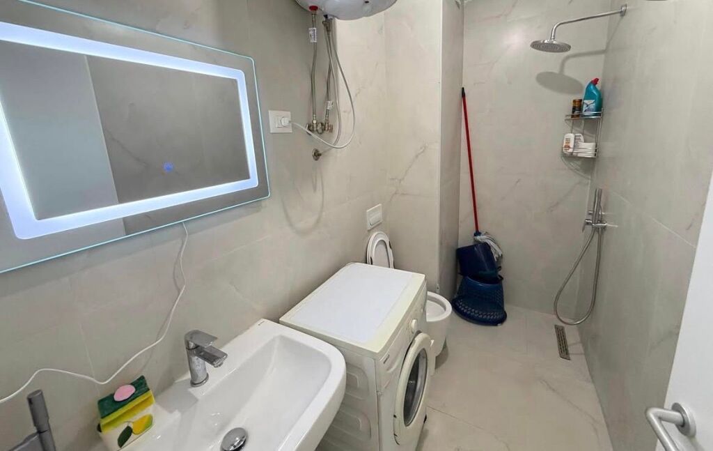 Jepet me qira apartament 1+1+Post parking ne Ali Dem