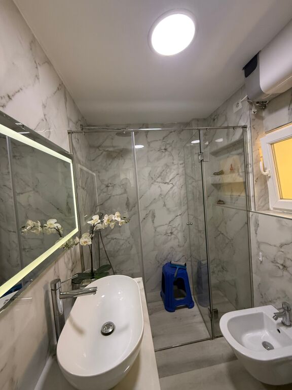 Prane Pazarit Te Ri, Shitet Apartament 1+1 I Sapo Investuar!