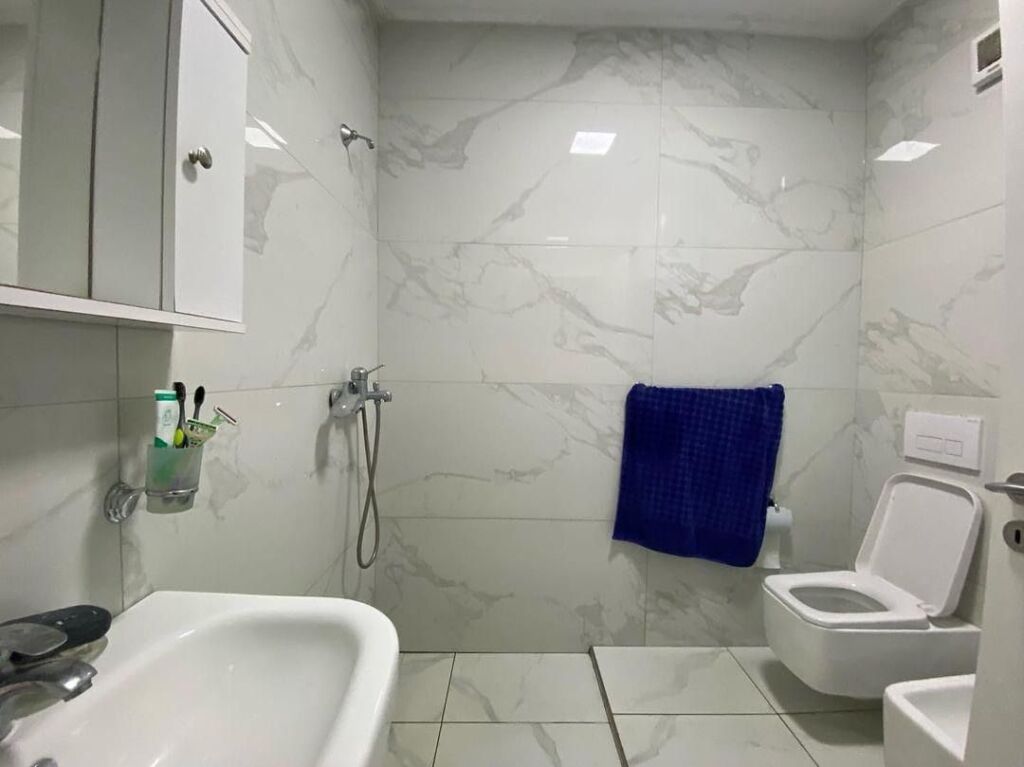 1+1, villa L 2.500 euro, con parcheggio