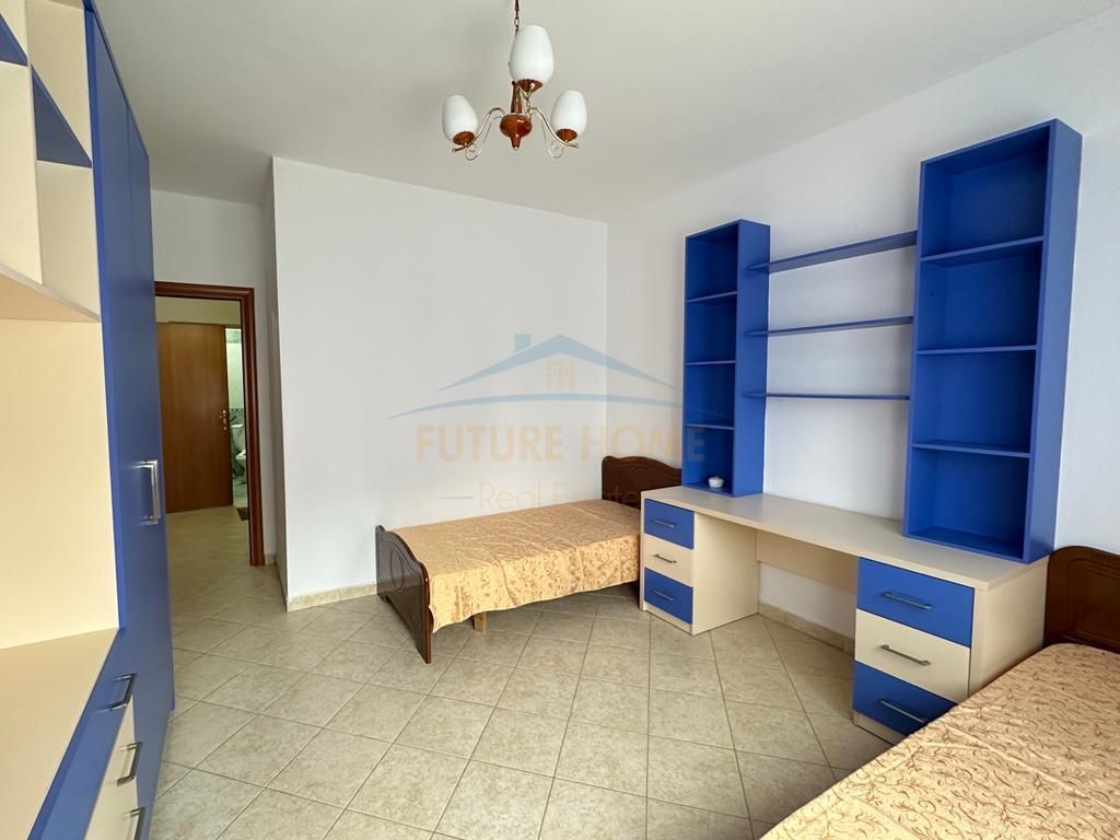 Affitto, Appartamento 3+1+2 , Via Panorama, Tirana .