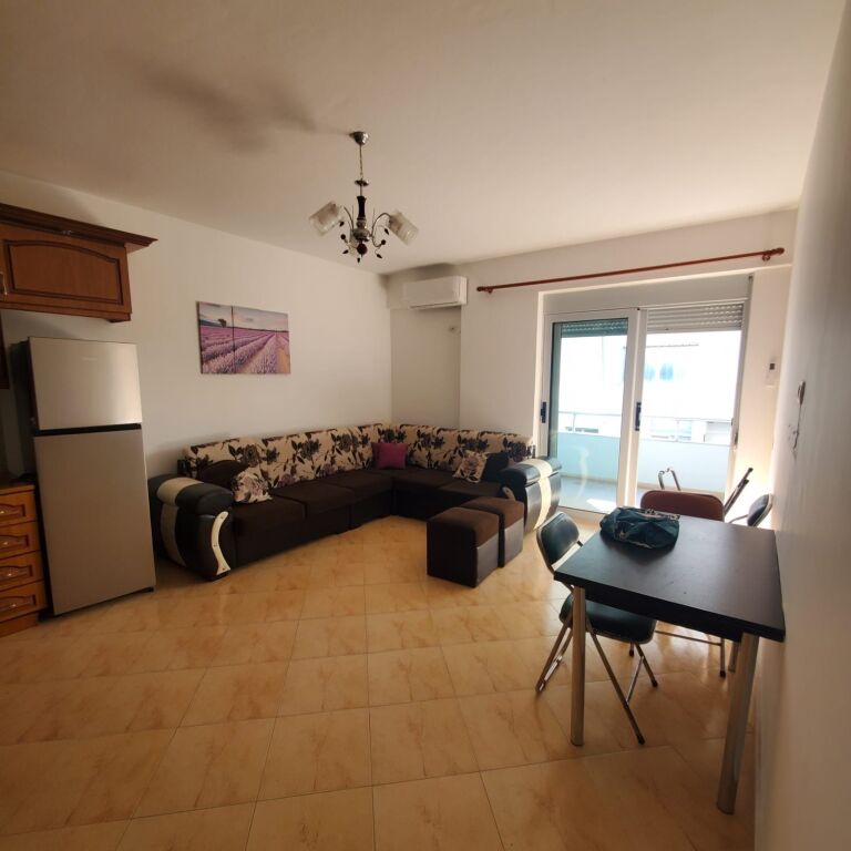 Apartament 2+1 per shitje ne Lungomare Vlore
