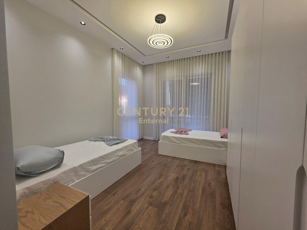 Two-storey villa for rent in Fresk