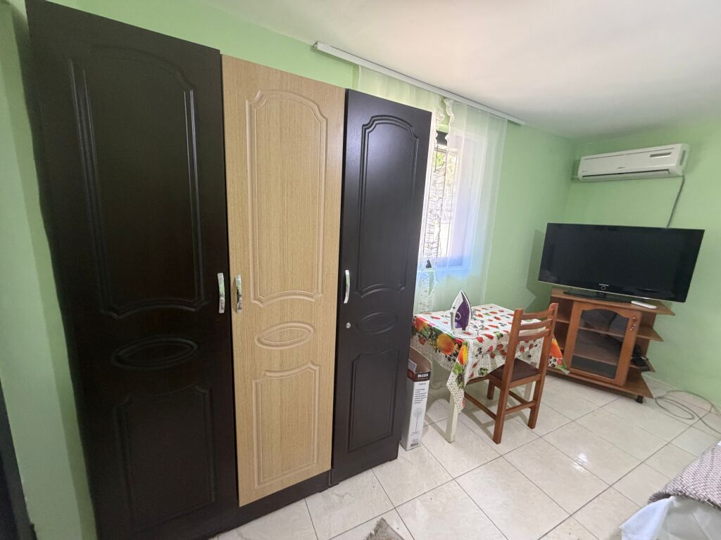 Gazoniere te vasil shanto,350 me uje drita te perfshira