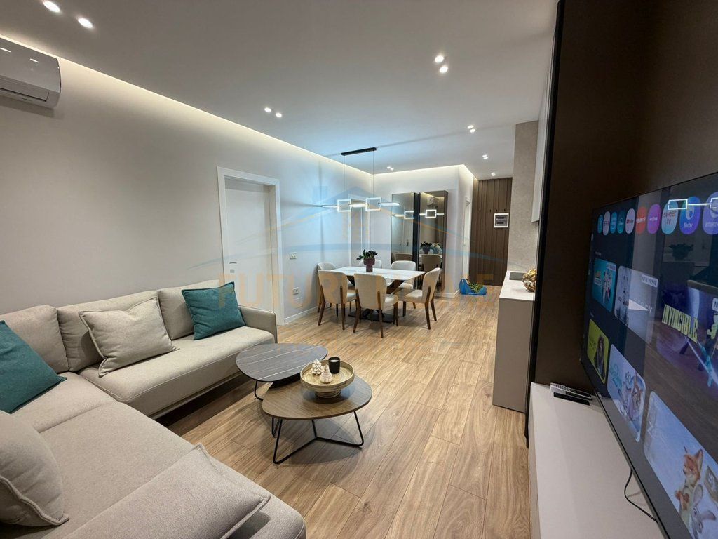 Luxury Apartament te Golden Tower