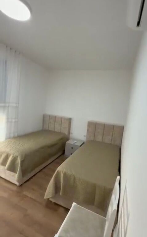 Jepet me qira 2+1+2 AKSESS TIRANA ISH DOGANA 550€
