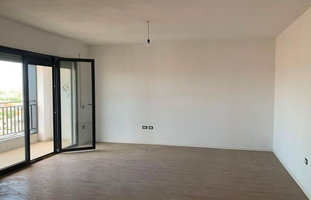 Apartment 2+1+2 completely new for sale in Bulevardin e Ri