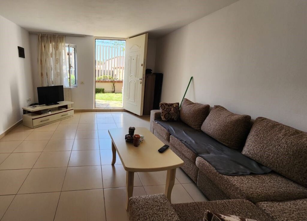 Duplex 2+1 me qira – pranë Kompleksit Grand, tregu elektrik !
