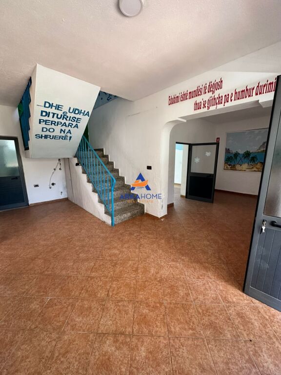 SI AFFITTO EDIFICIO DI 4 PIANI IN "RRUGA ELBASANIT" 50.000 LEKE