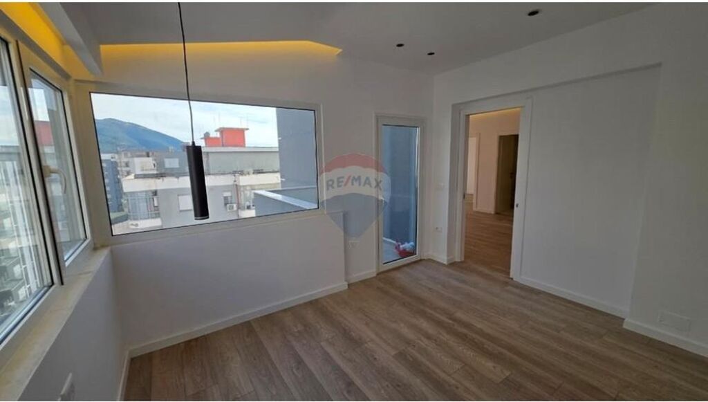 Apartment 2+2+2 for sale Lungomare