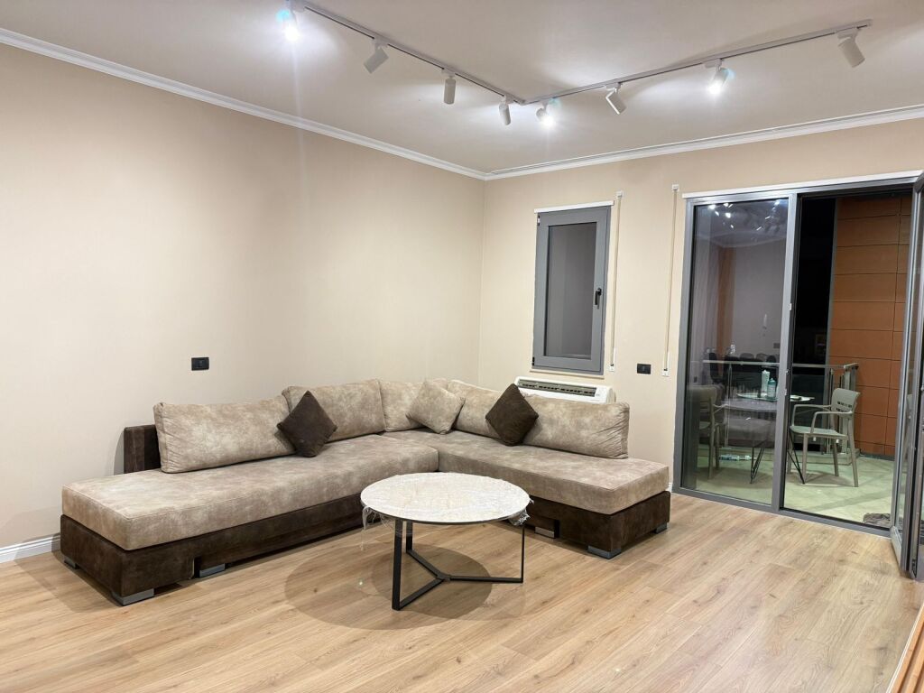 Apartament 1+1 per qira tek Rruga e Kosovareve!