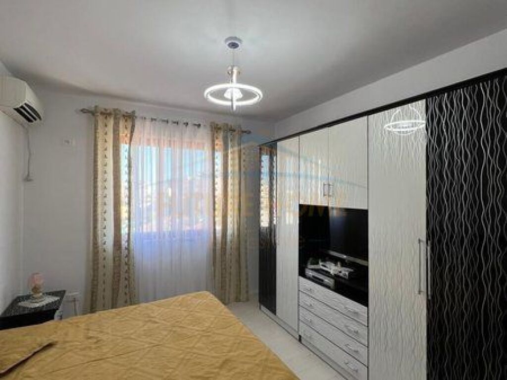 Rent, Apartment 2+1+2 + Garage, Court, Durres