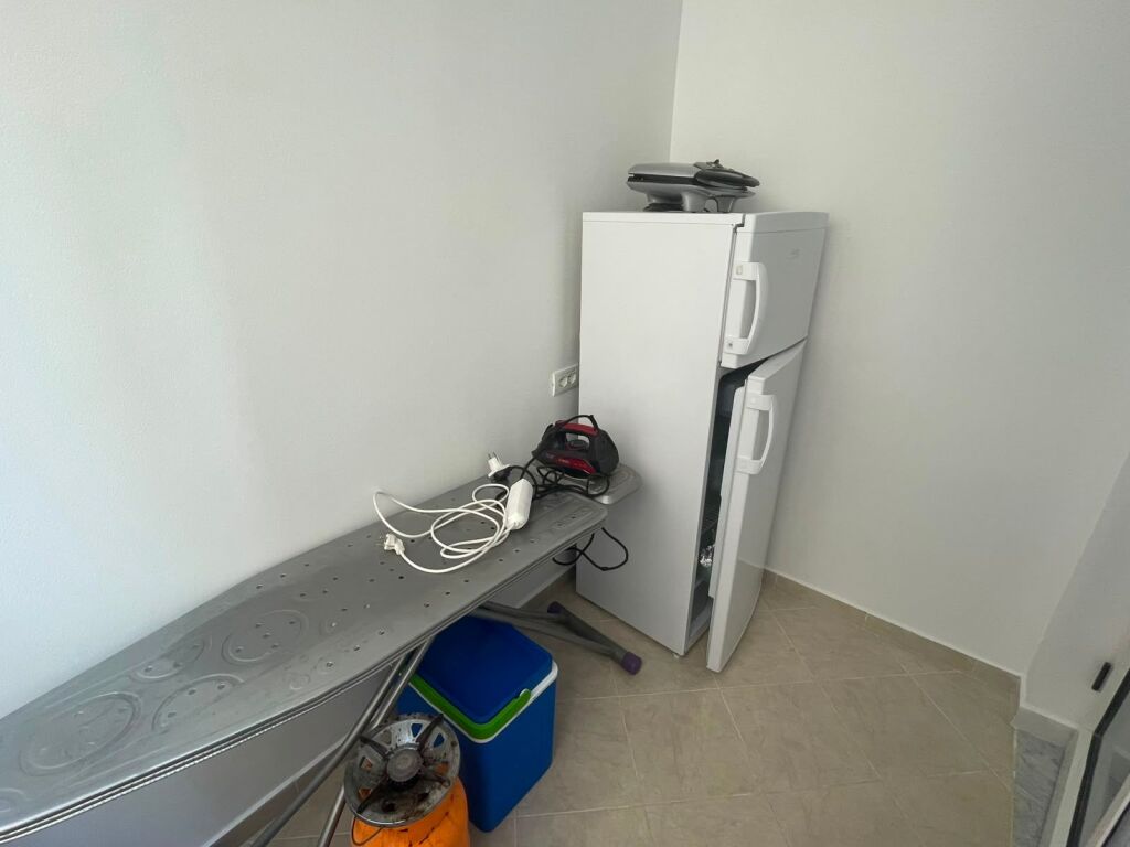 Studio apartment for rent in Shkëmbin e Kavajës