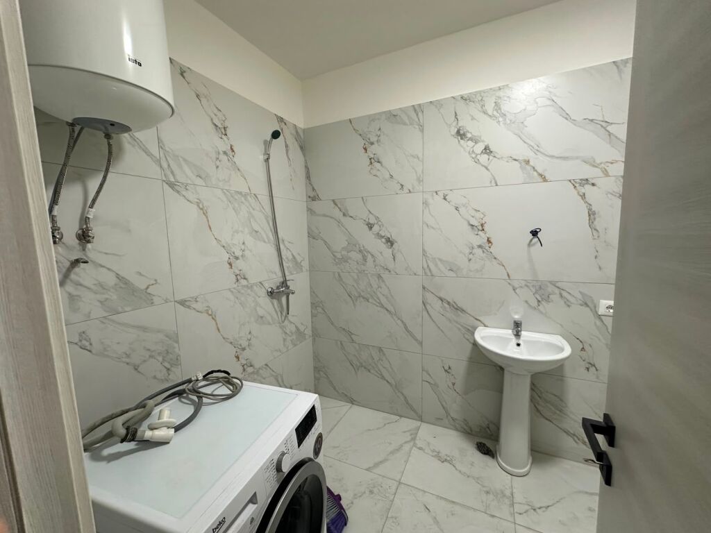 Jepet me Qera Apartament 1+1+Post Parkimi  , Paskuqan