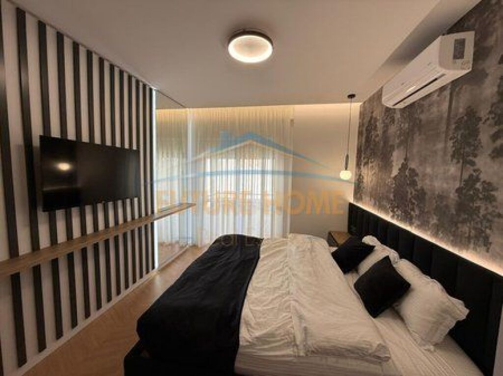 Shitet, Apartament 1+1, Kopshti Zoologjik, Tiranë.