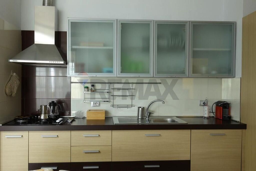 Apartament - Për Shitje - Tregu Elektrik I Ri, Tiranë(ID: 530191063-1210)