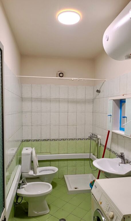🏡 QERA Apartament 1+1 📍 Perballe Delijorgjit 🛣️ Rruga e “Kavajes” ✨