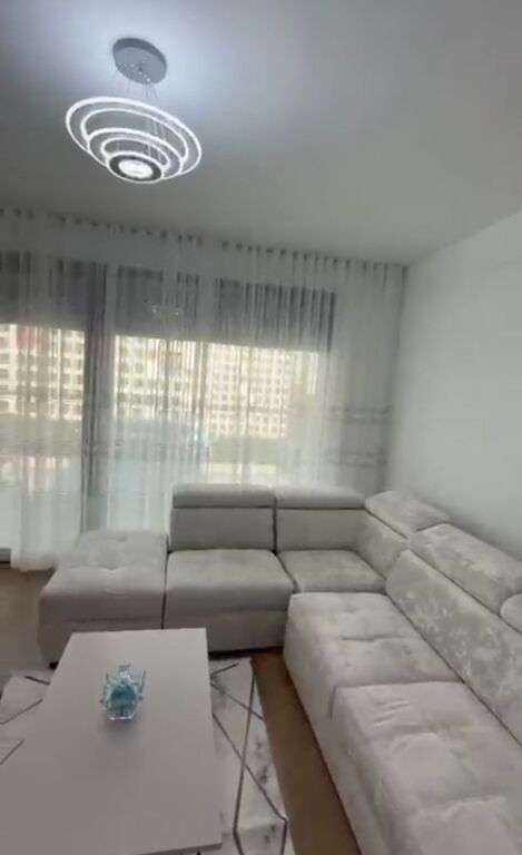 Jepet me qira 2+1+2 AKSESS TIRANA ISH DOGANA 550€