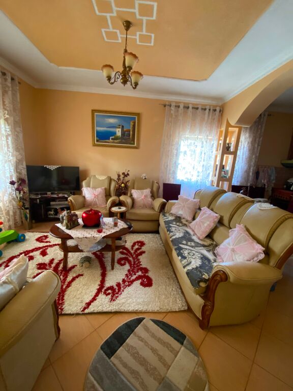 Villa 2-Storey for Sale in Kombinat