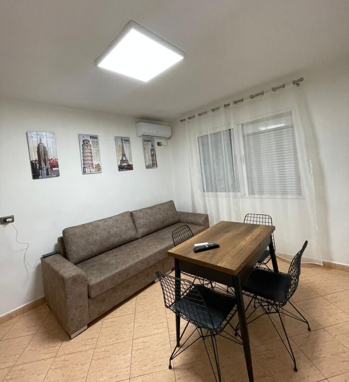 Apartament 1+1 me qira ne Qender te Tiranes!