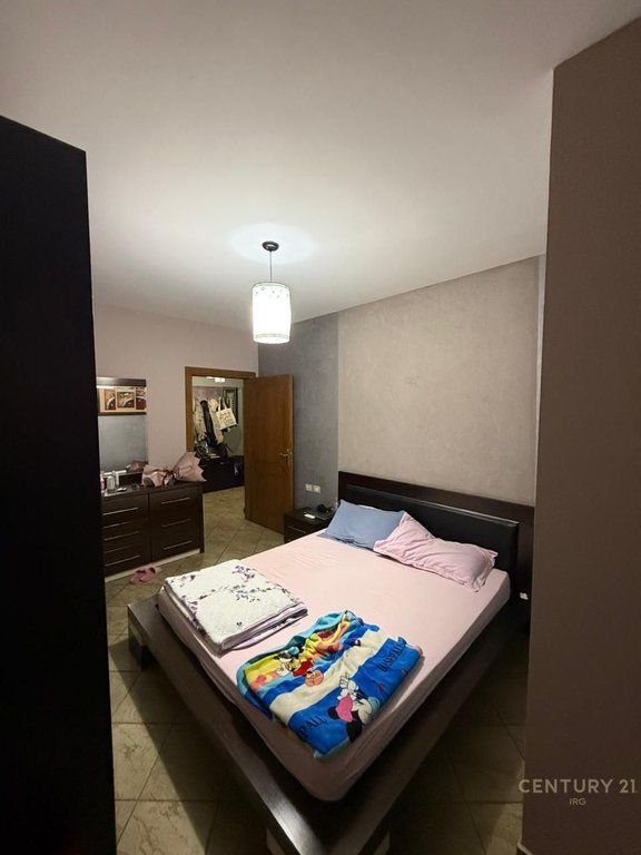 Apartament 2+1 Per Qira Tek Rruga E Kavajes! 600 € /Muaj
