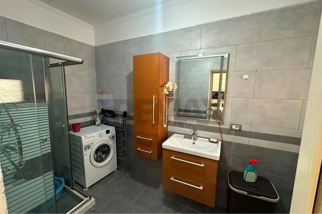 Shtëpi Private 2+1 me Qira pranë Dispanserisë, Bulevardi i Ri