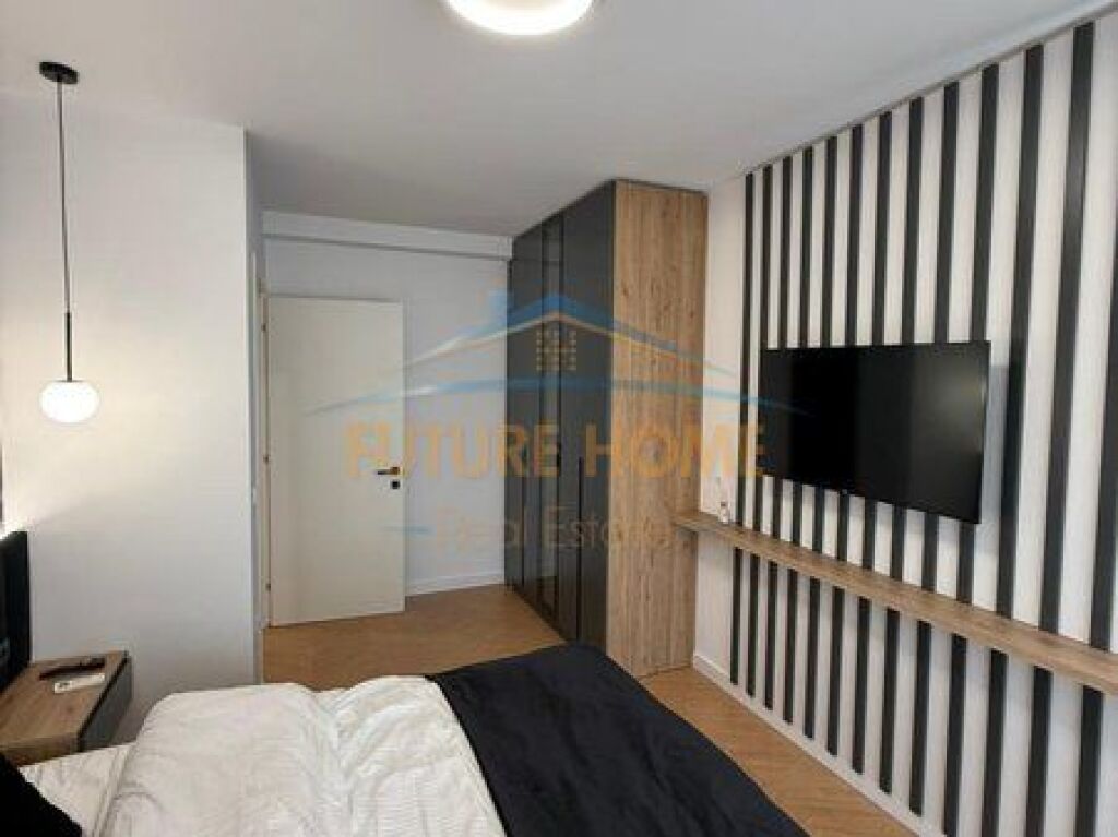 Shitet, Apartament 1+1, Kopshti Zoologjik, Tiranë.