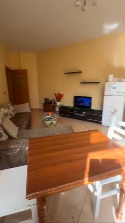 APARTAMENT 1+1 NE SHITJE TE BULEVARDI ZOGU 1
