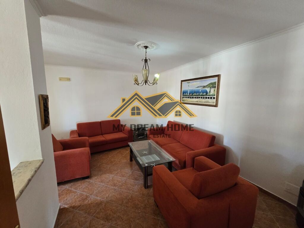 Apartament 2+1 Me Qira në Qender te Durrësit !