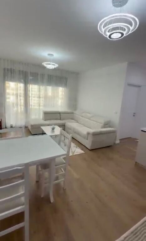 Jepet me qira 2+1+2 AKSESS TIRANA ISH DOGANA 550€