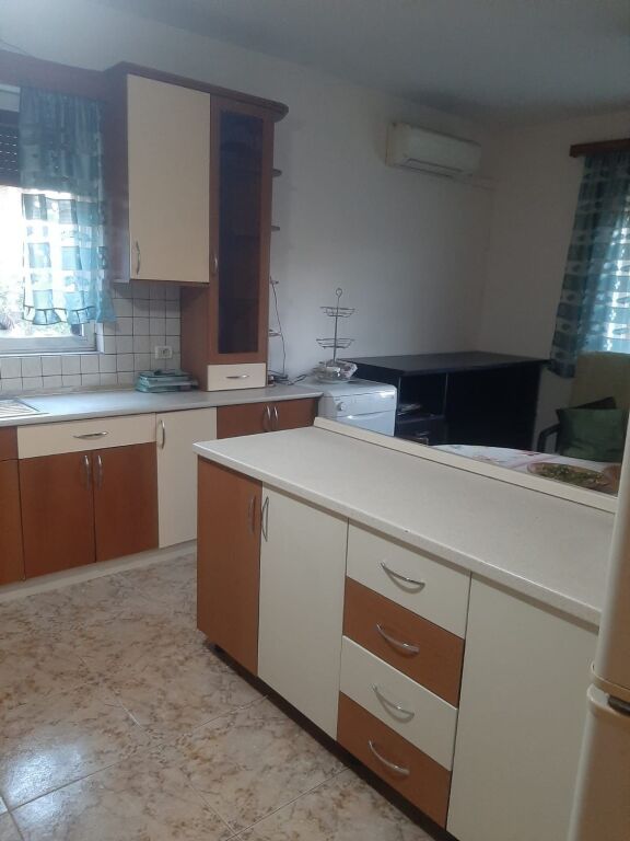 🏡 Jepet me Qera Hyrje 2+1 në Qytet Student, 450 mije leke