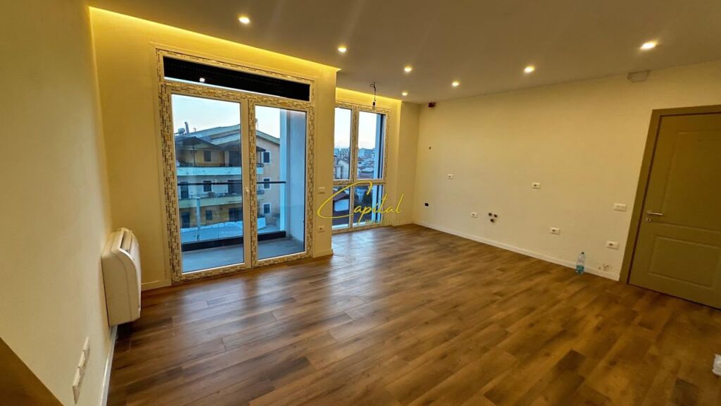 LOCALE COMMERCIALE IN AFFITTO 70 M2 VIA JORDAN MISJA 45.000 LEKE