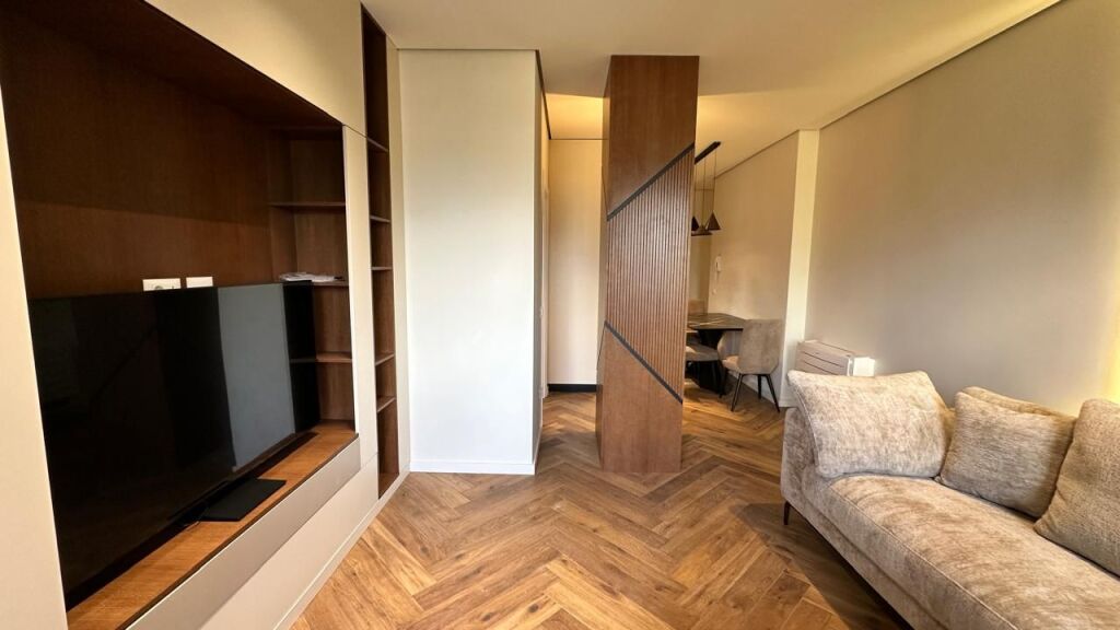 Apartament 2+1+2 me post parkimi per qira ne Don Bosko!