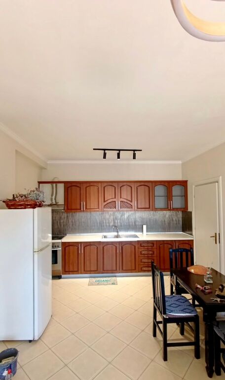 🏡 QERA Apartament 1+1 📍 Perballe Delijorgjit 🛣️ Rruga e “Kavajes” ✨