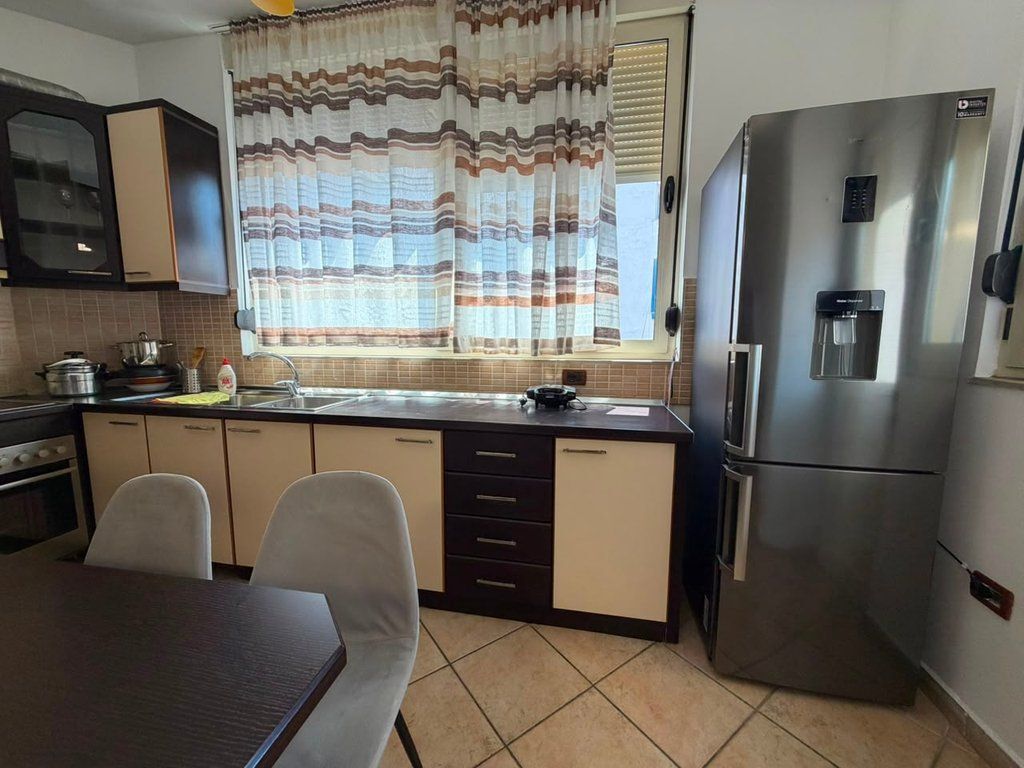 Qera, Apartament 2+1+2, 21 Dhjetori, Tirane