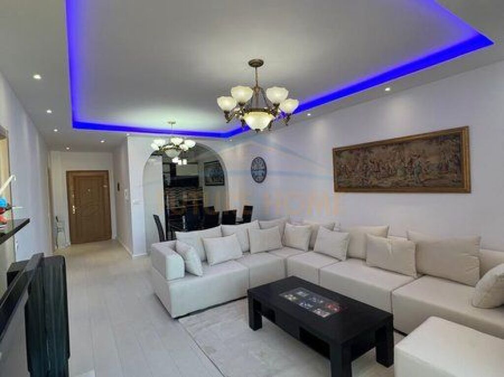 Rent, Apartment 2+1+2 + Garage, Court, Durres