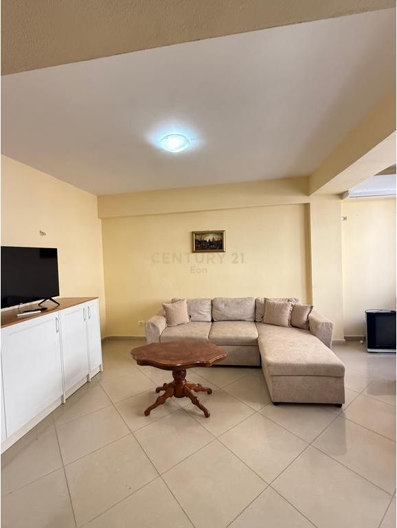 SHITET APARTAMENT 1+1 TE PALLATI SPORTIT, DURRES !
