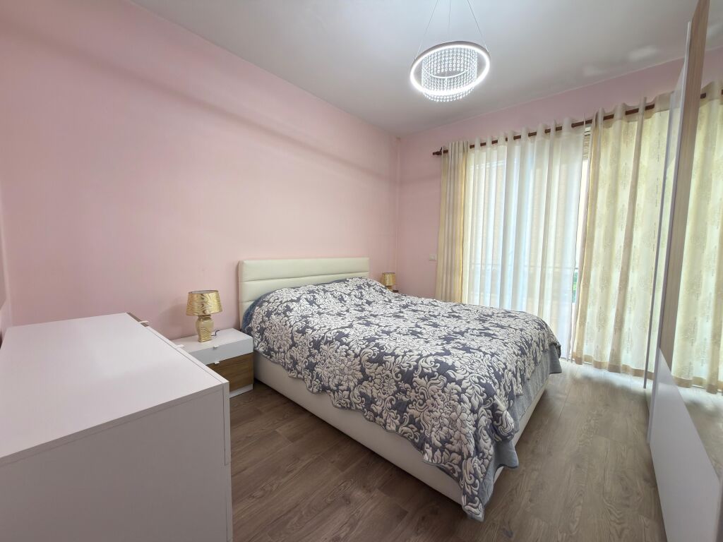 Apartament 1+1 me qira Liqeni i Thate