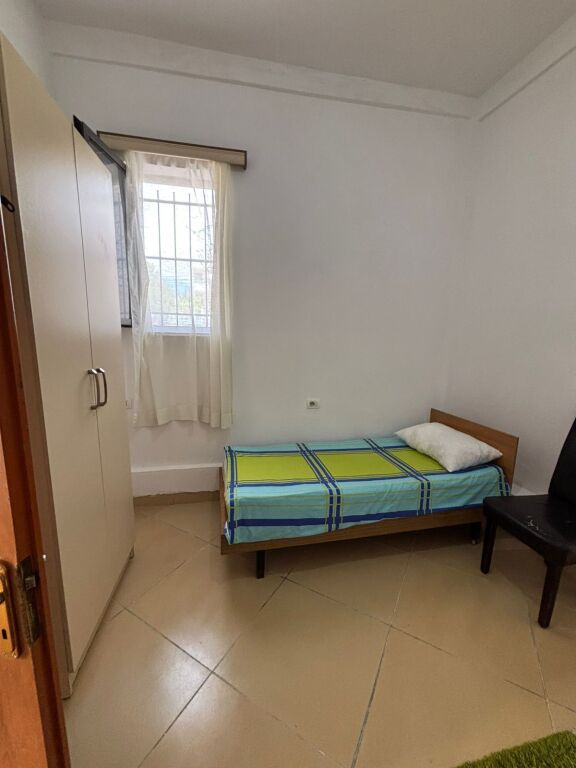 Rent | Shtëpi private 1 + 1 | Ali Demi | 320 €/month
