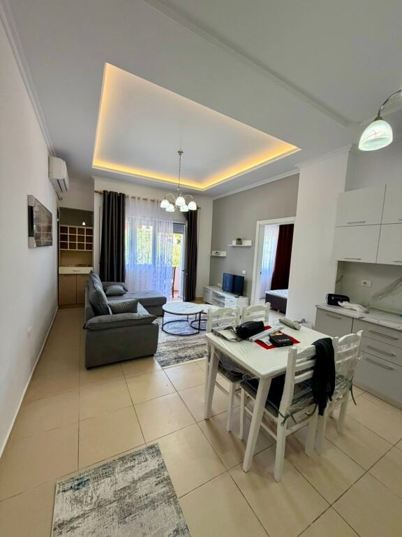 📣 QERA Apartament 1+1 📍 Kopeshti Botanik, Prane Xhamise ✨