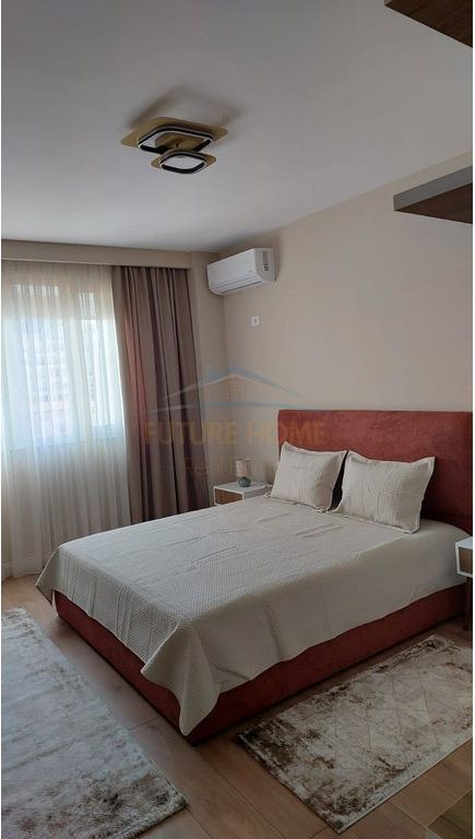 Rent, Apartment 1+1, Zogu Boulevard 1 900 €