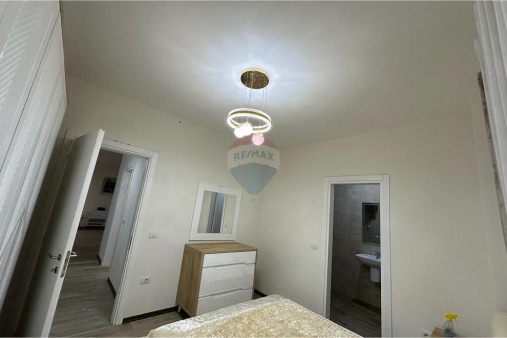 Shitet apartament 2+1 te Kompleksi FZ